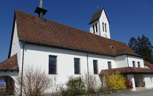 Kirche St. Josef bei Tageslicht